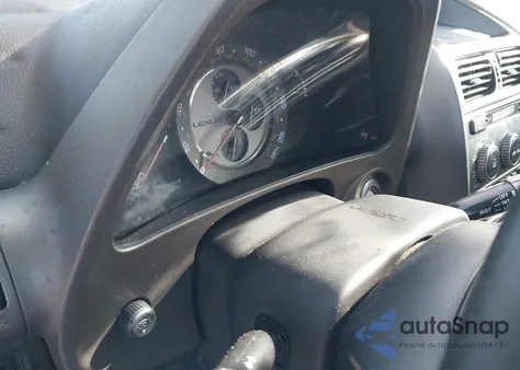 2001 Lexus Is 300 z USA, uszkodzony, nr VIN JTHBD182410024343